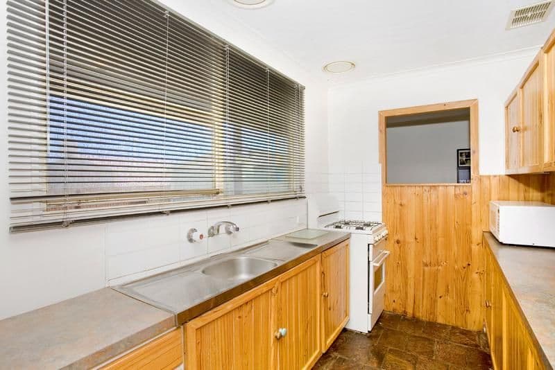106 Fairbairn Drive, CORIO VIC 3214, Corio - Thumbnail 4