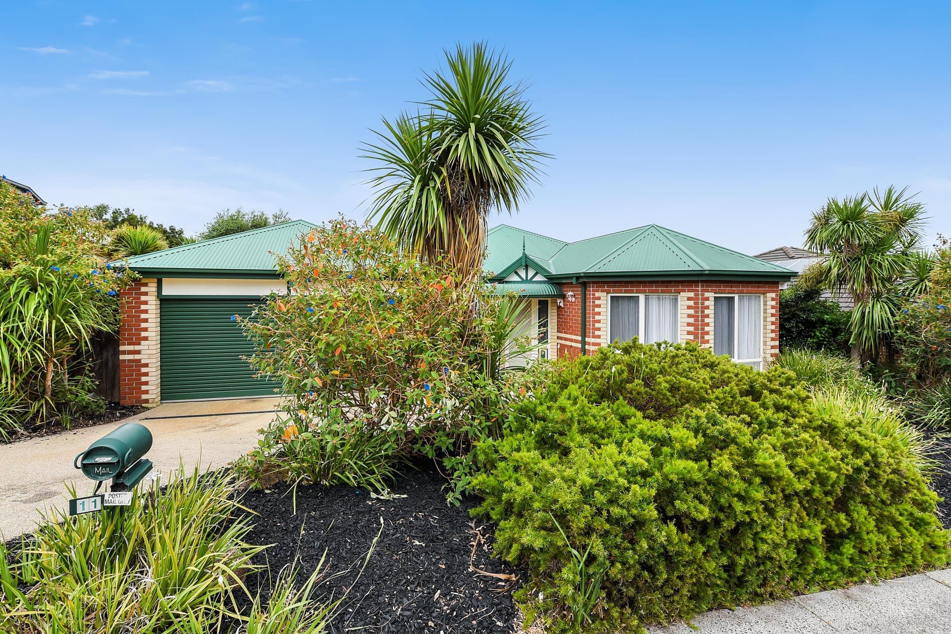11 Clendon Street, Berwick VIC 3806, Berwick - Thumbnail 2