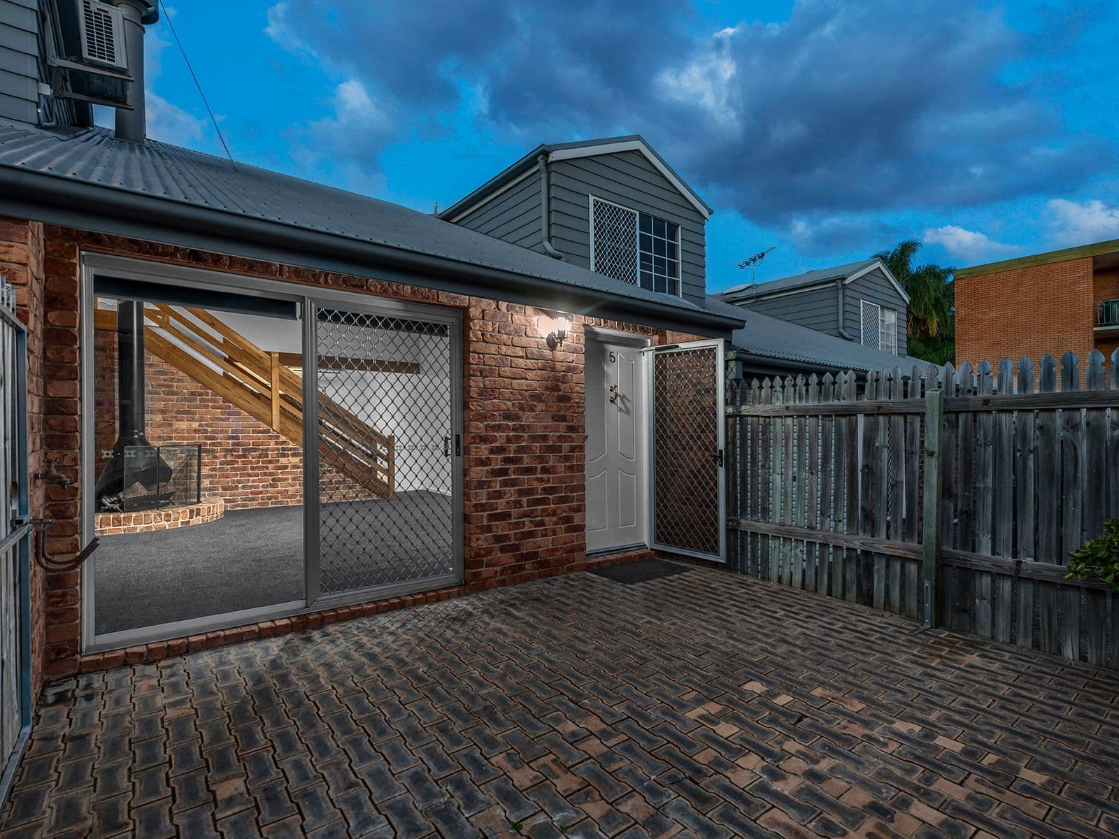 7 Derby Street, Coorparoo QLD 4151, Coorparoo - Thumbnail 5