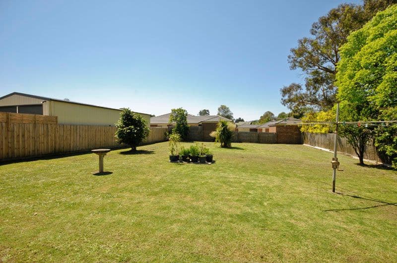22 CHURCHILL Way, KILSYTH VIC 3137, Kilsyth - Thumbnail 8