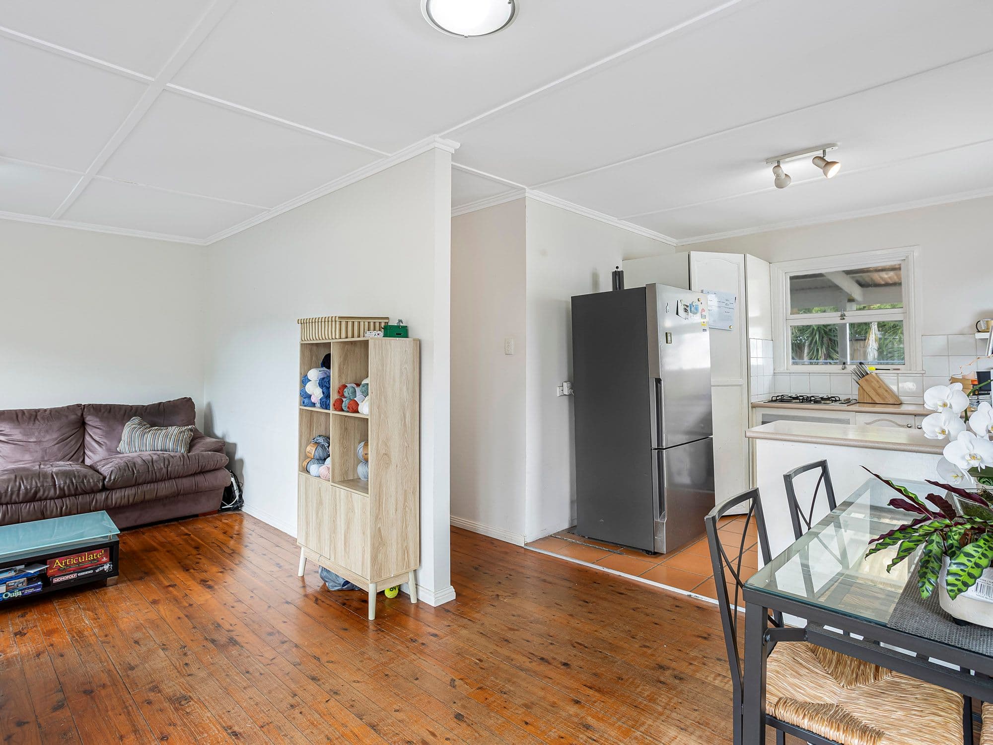 61 Kindra Avenue, Southport QLD 4215, Southport - Thumbnail 6