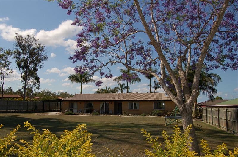 211   Bumstead Road, CRESTMEAD QLD 4132, Crestmead - Thumbnail 2