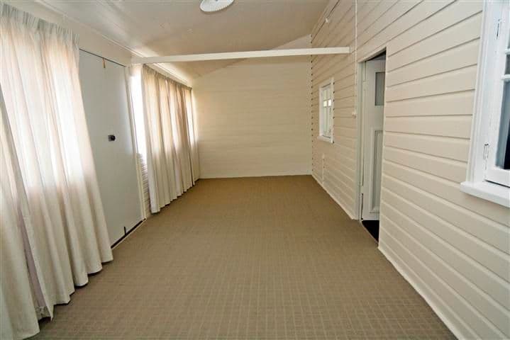 73  Taylor Street, CECIL PLAINS QLD 4407, Cecil Plains - Thumbnail 2