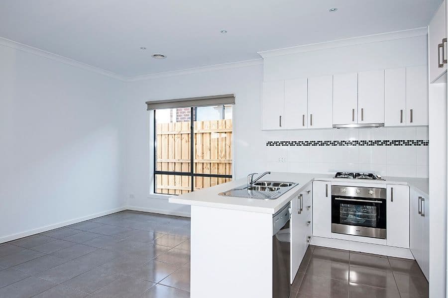 13 Oriano Street, Epping VIC 3076, Epping - Thumbnail 2