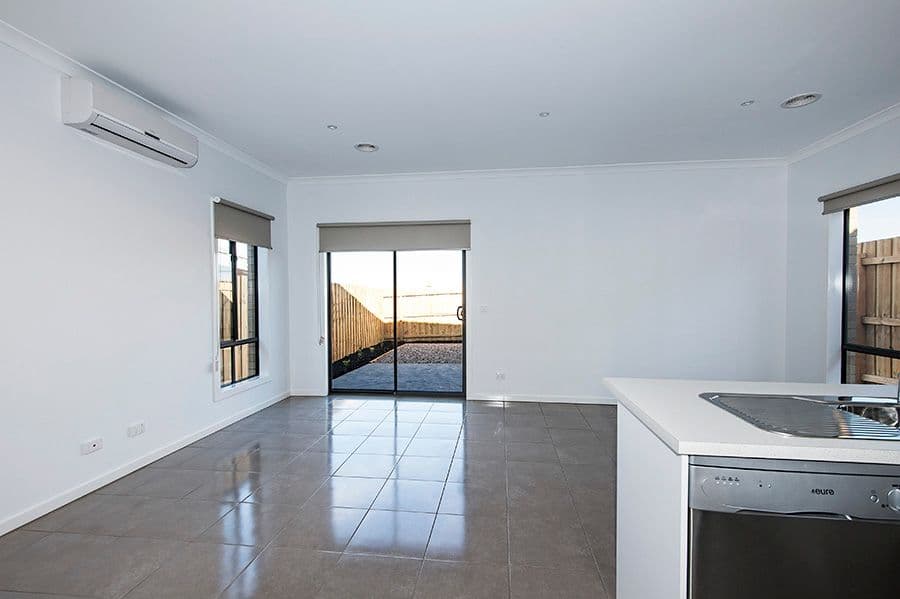 13 Oriano Street, Epping VIC 3076, Epping - Thumbnail 4