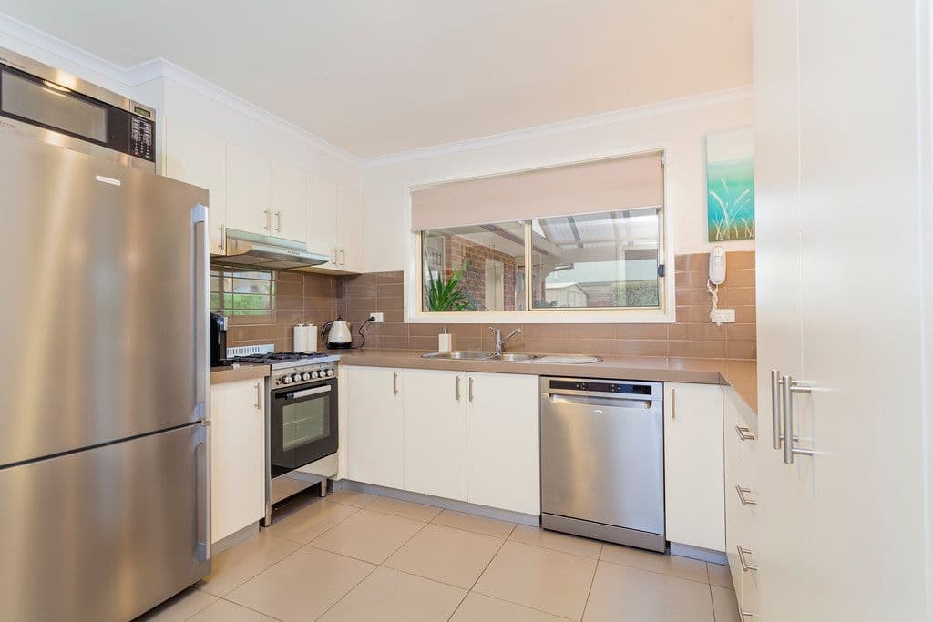 3 Templeton Court, ST ALBANS PARK VIC 3219, St Albans Park - Thumbnail 7