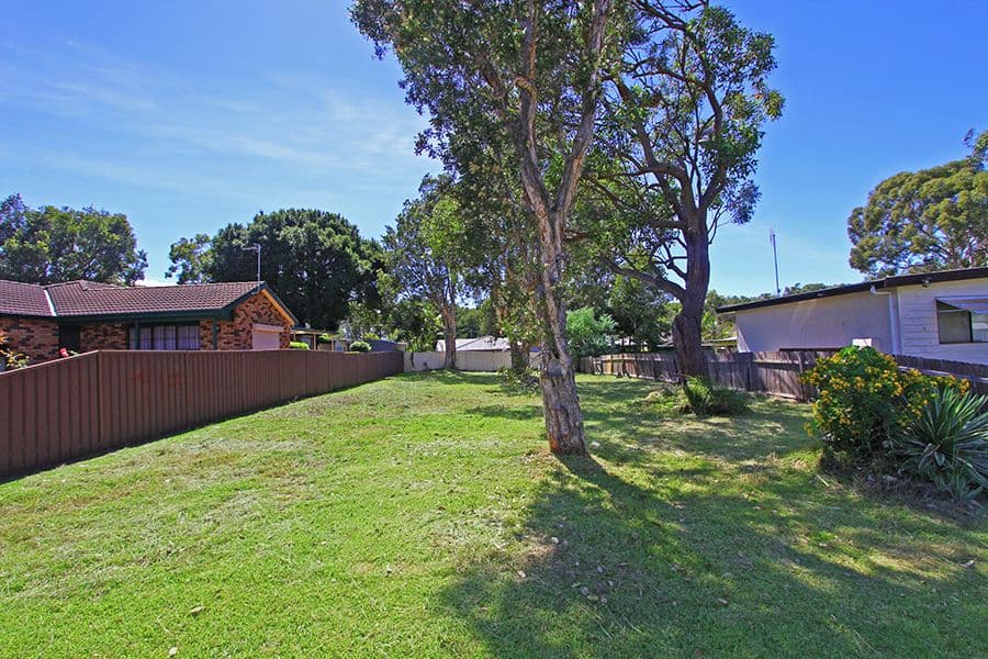 13 Manoa Road, Budgewoi NSW 2262, Budgewoi - Thumbnail 2