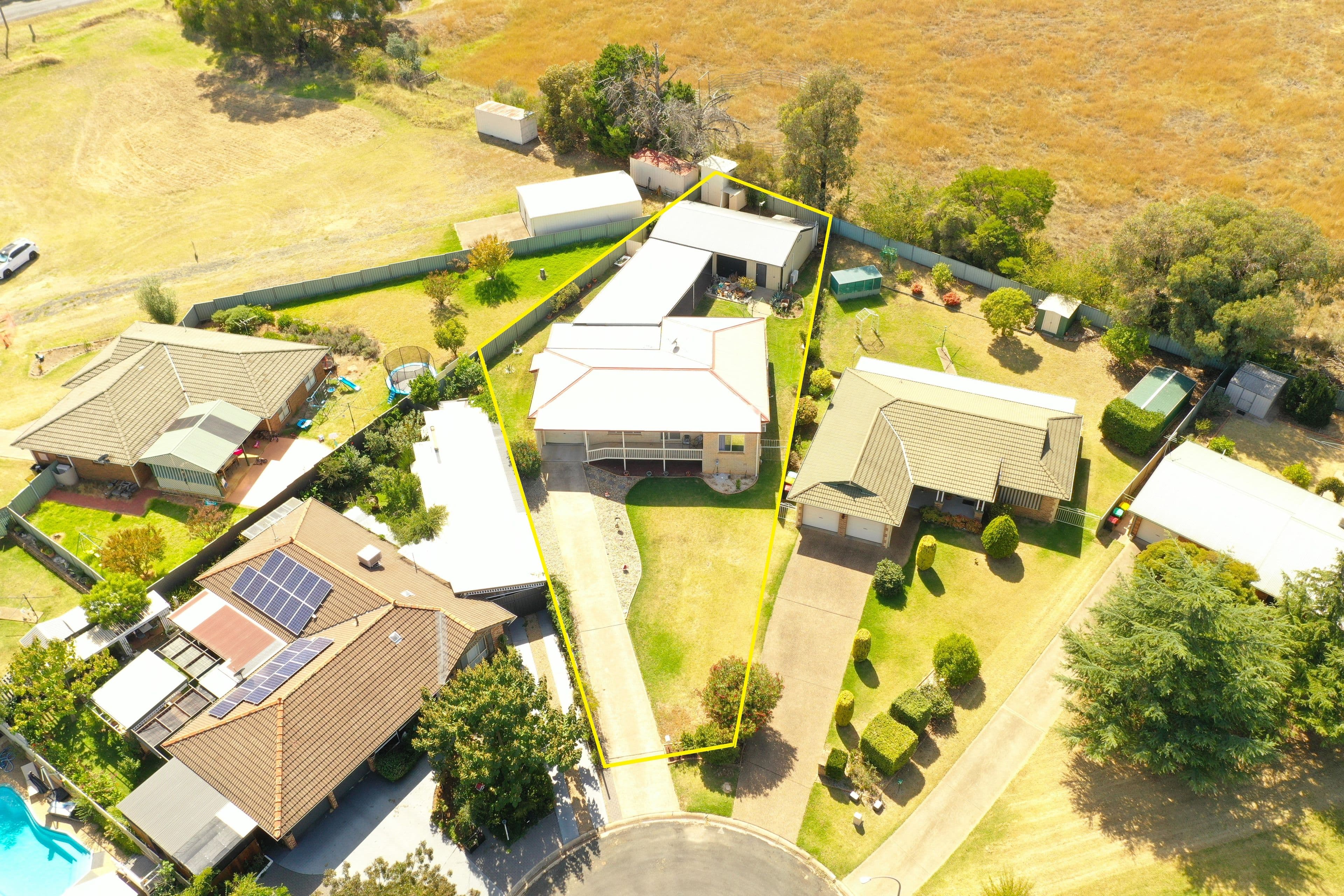 9 Samuel Court, Young NSW 2594, Young - Image 1