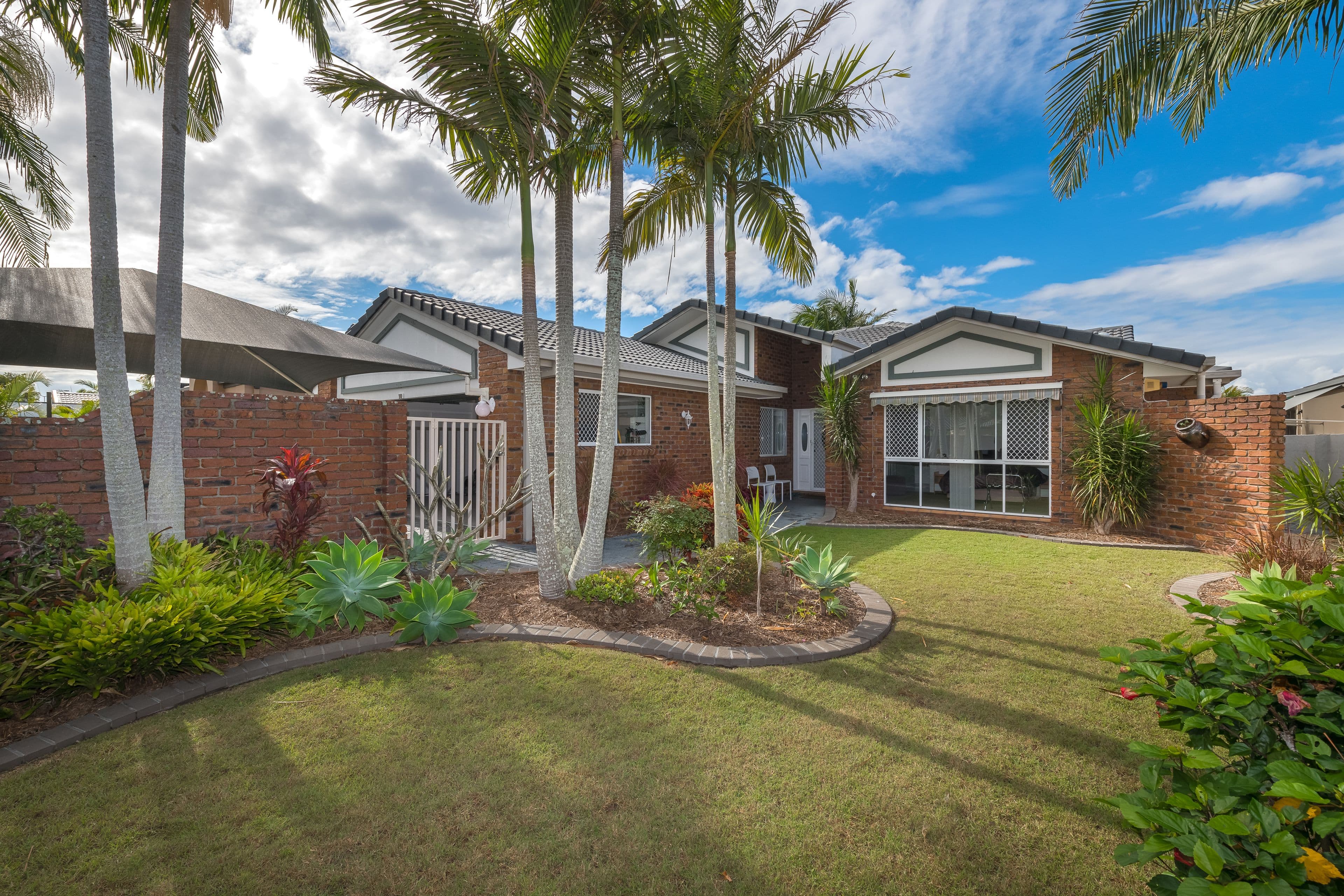 10 Saltbreeze Court, Runaway Bay QLD 4216, Runaway Bay - Thumbnail 2