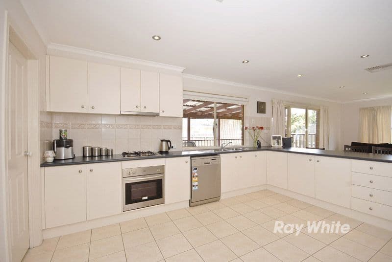 25 Seminary Crescent, SCORESBY VIC 3179, Scoresby - Thumbnail 5