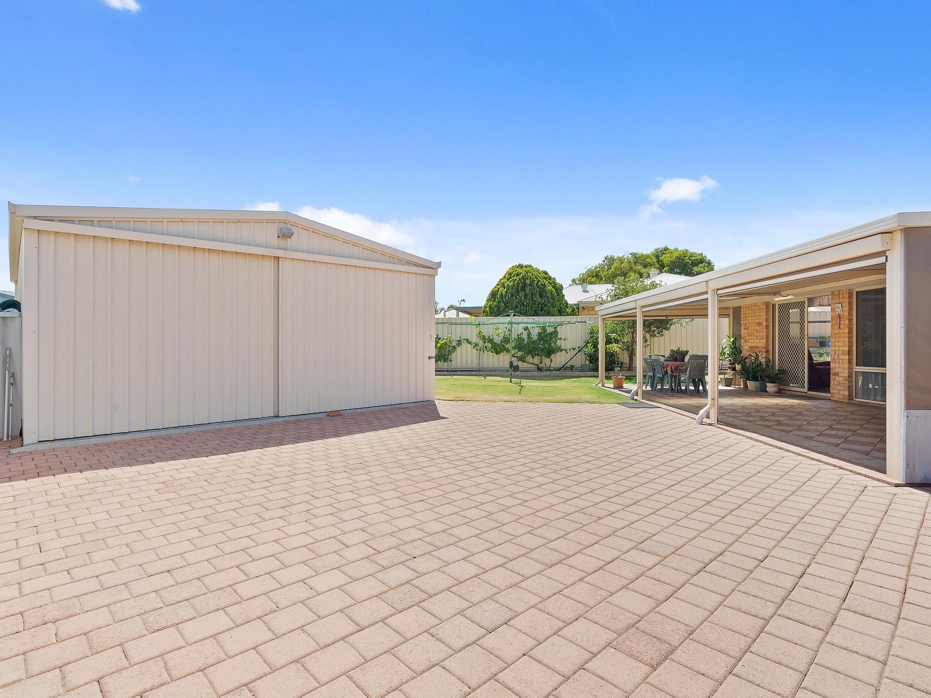 5 Qualup Court, Halls Head WA 6210, Halls Head - Thumbnail 2