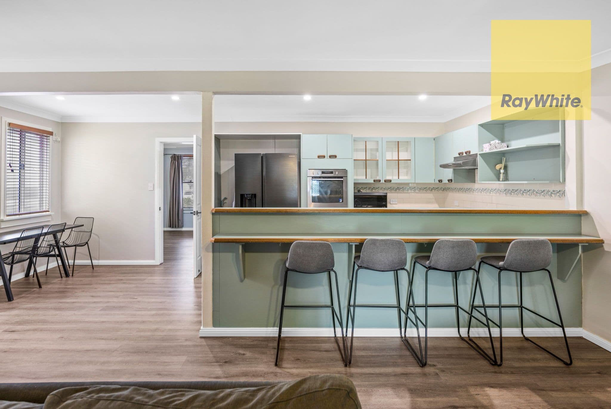 1 Dovetail Walk, Tarneit VIC 3029, Tarneit - Thumbnail 3