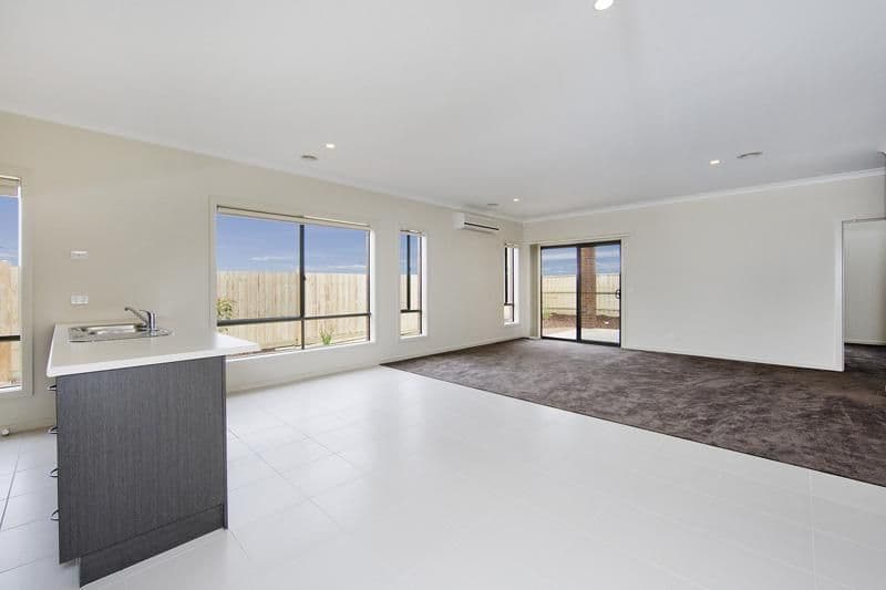 132 Yuruga Boulevard, POINT COOK VIC 3030, Point Cook - Thumbnail 2