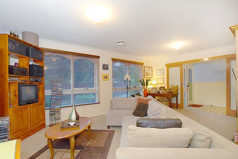 32 Barrow Drive, HEATHMONT VIC 3135, Heathmont - Thumbnail 2