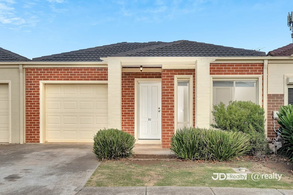 32/17 Crestmont Drive, Melton South, VIC, 3338, Melton South - Image 1