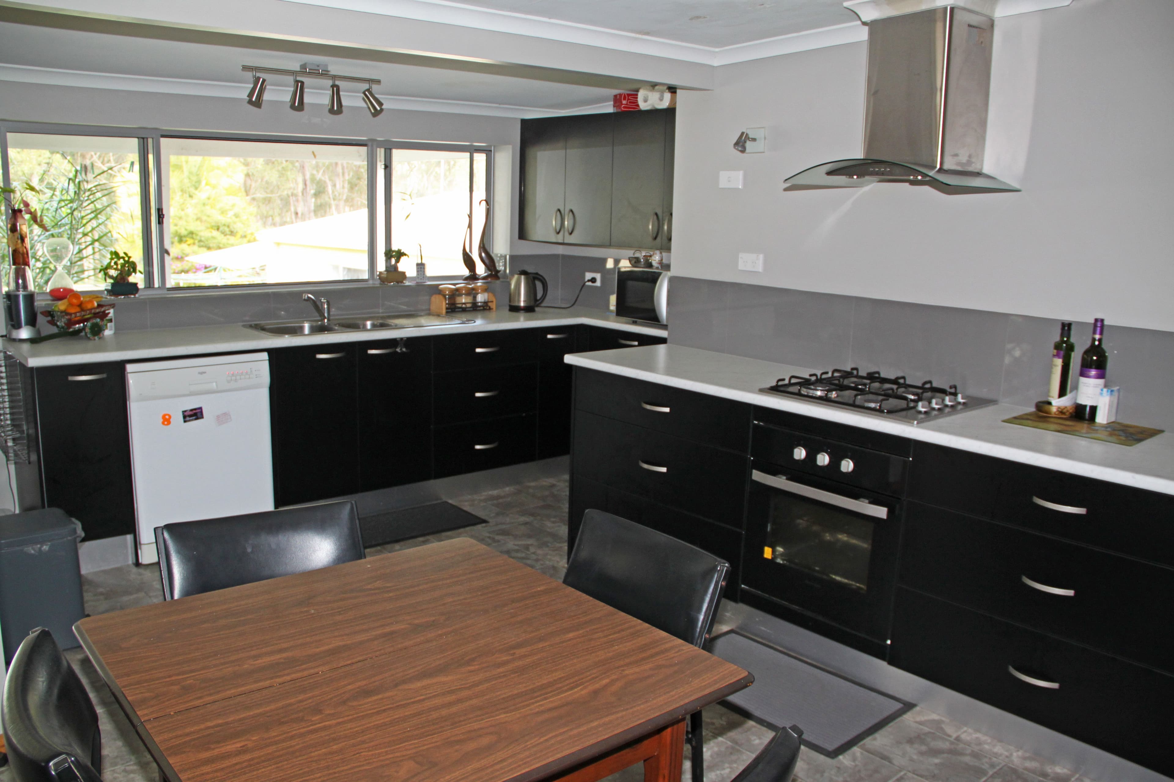 9 Homedale Road, Kew - Thumbnail 2