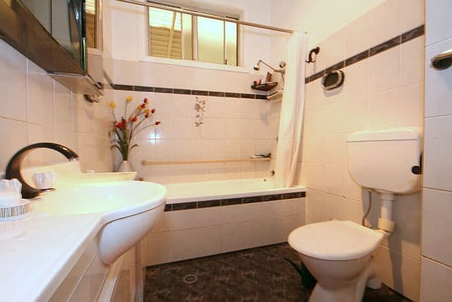 49 Beale Street, GEORGES HALL NSW 2198, Georges Hall - Thumbnail 2
