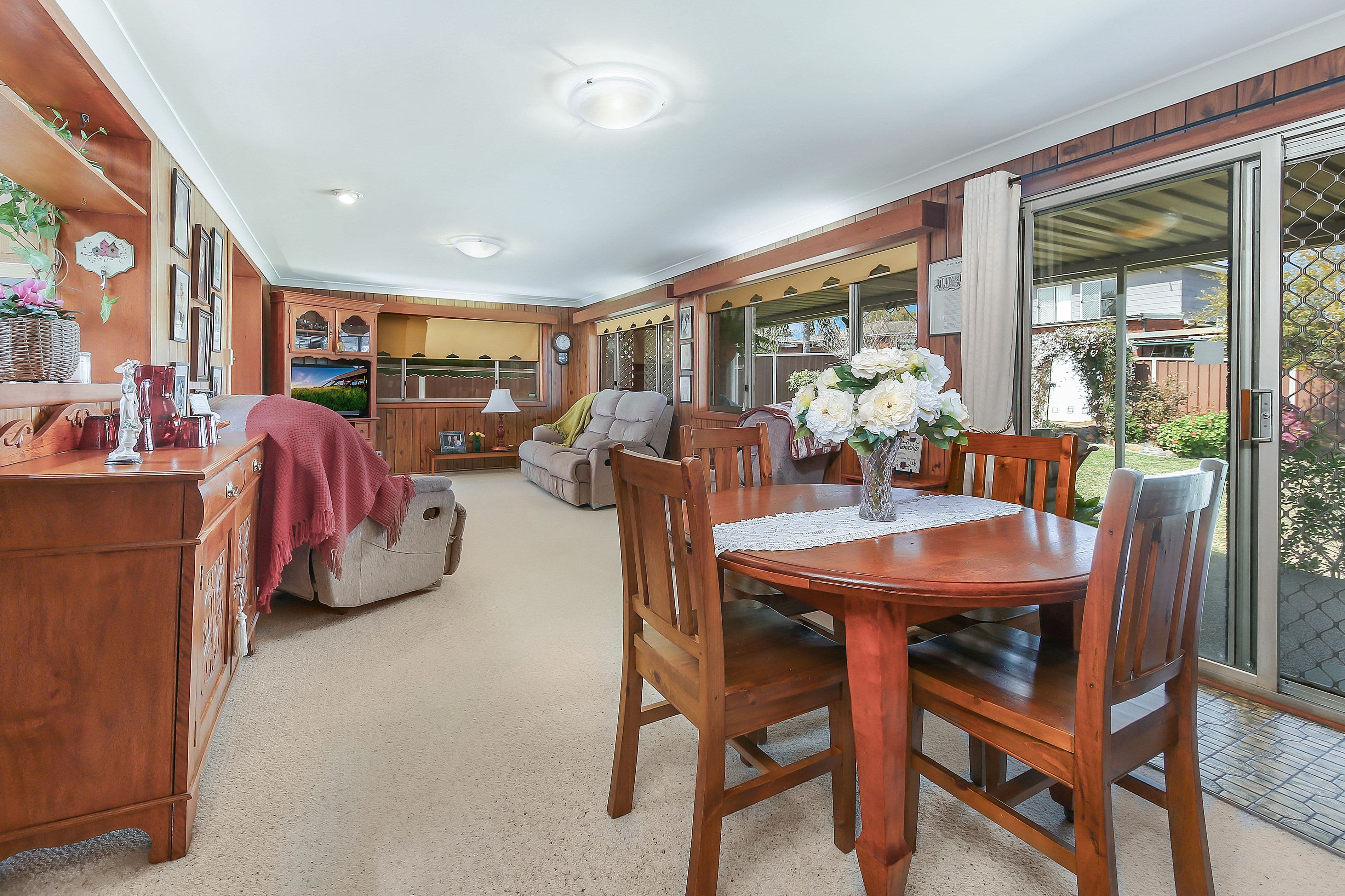 87 Oak Drive, Georges Hall - Thumbnail 2