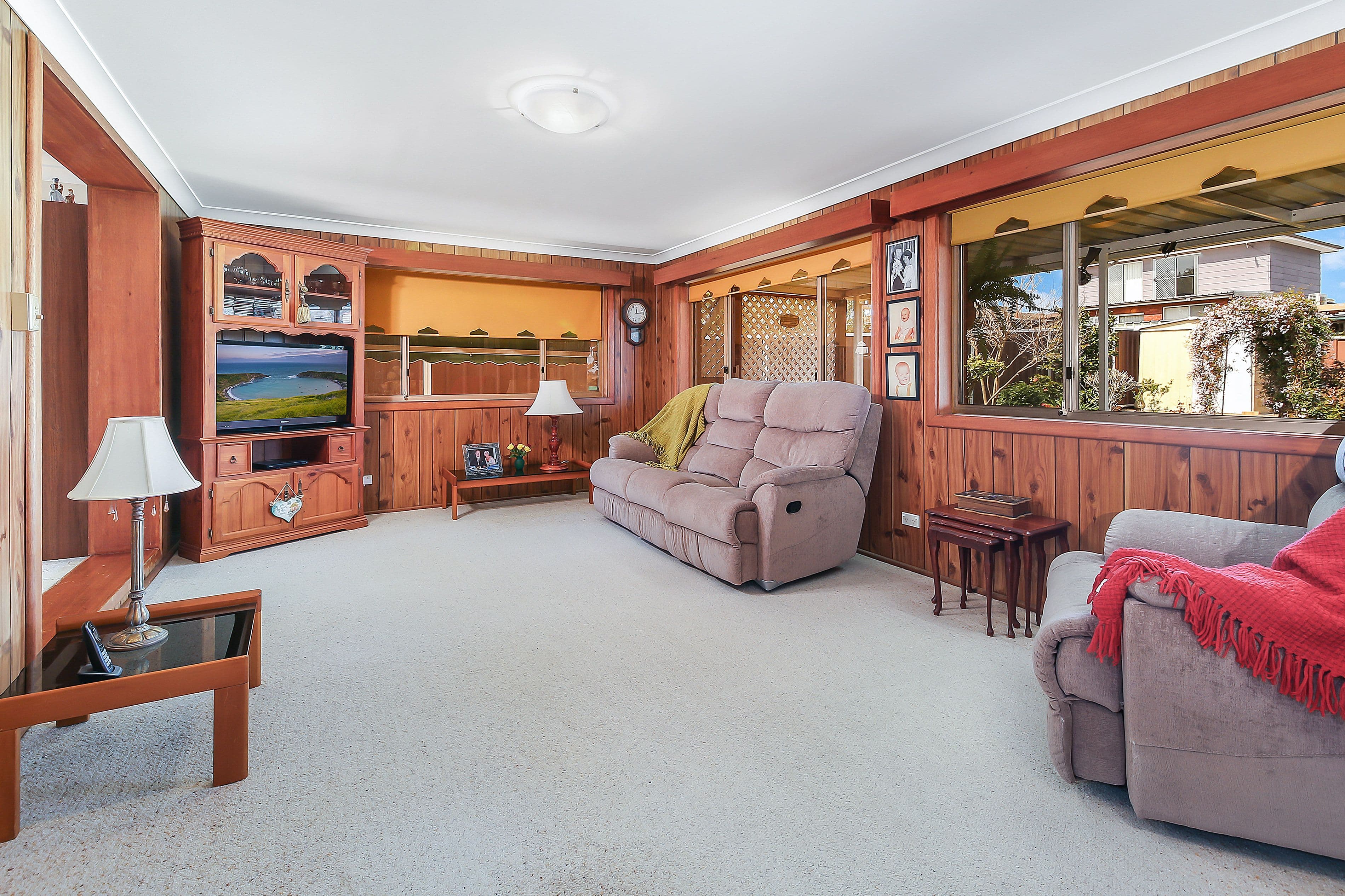 87 Oak Drive, Georges Hall - Thumbnail 3