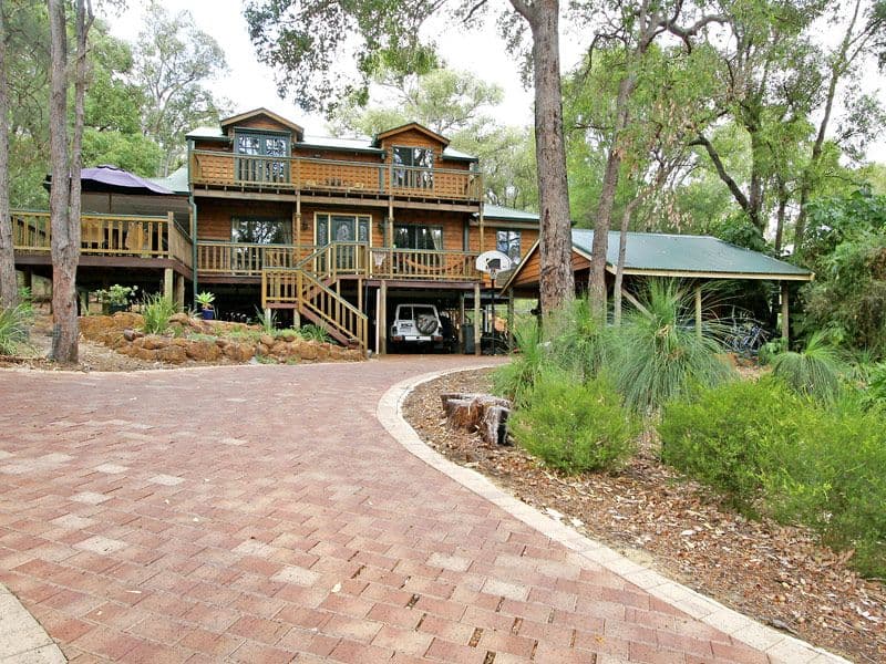 83 Peet Road, ROLEYSTONE WA 6111, Roleystone - Image 1