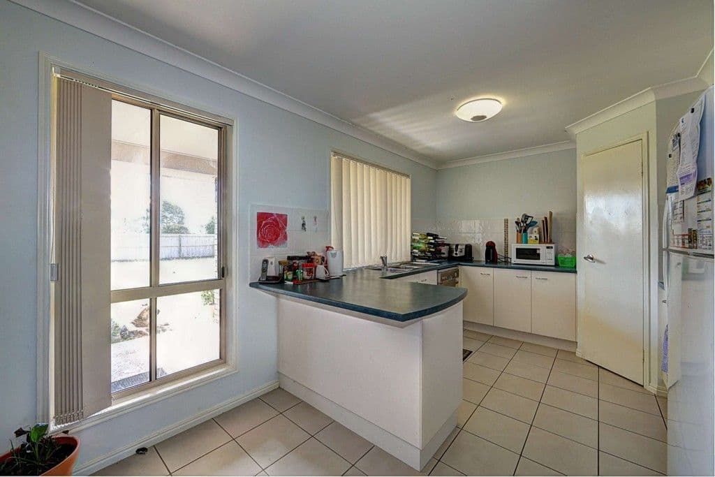 11 Blake Court, THABEBAN QLD 4670, Thabeban - Thumbnail 2