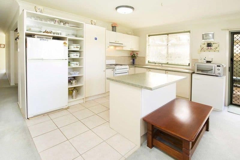 10 Wari Avenue, GLENMORE PARK NSW 2745, Glenmore Park - Thumbnail 4