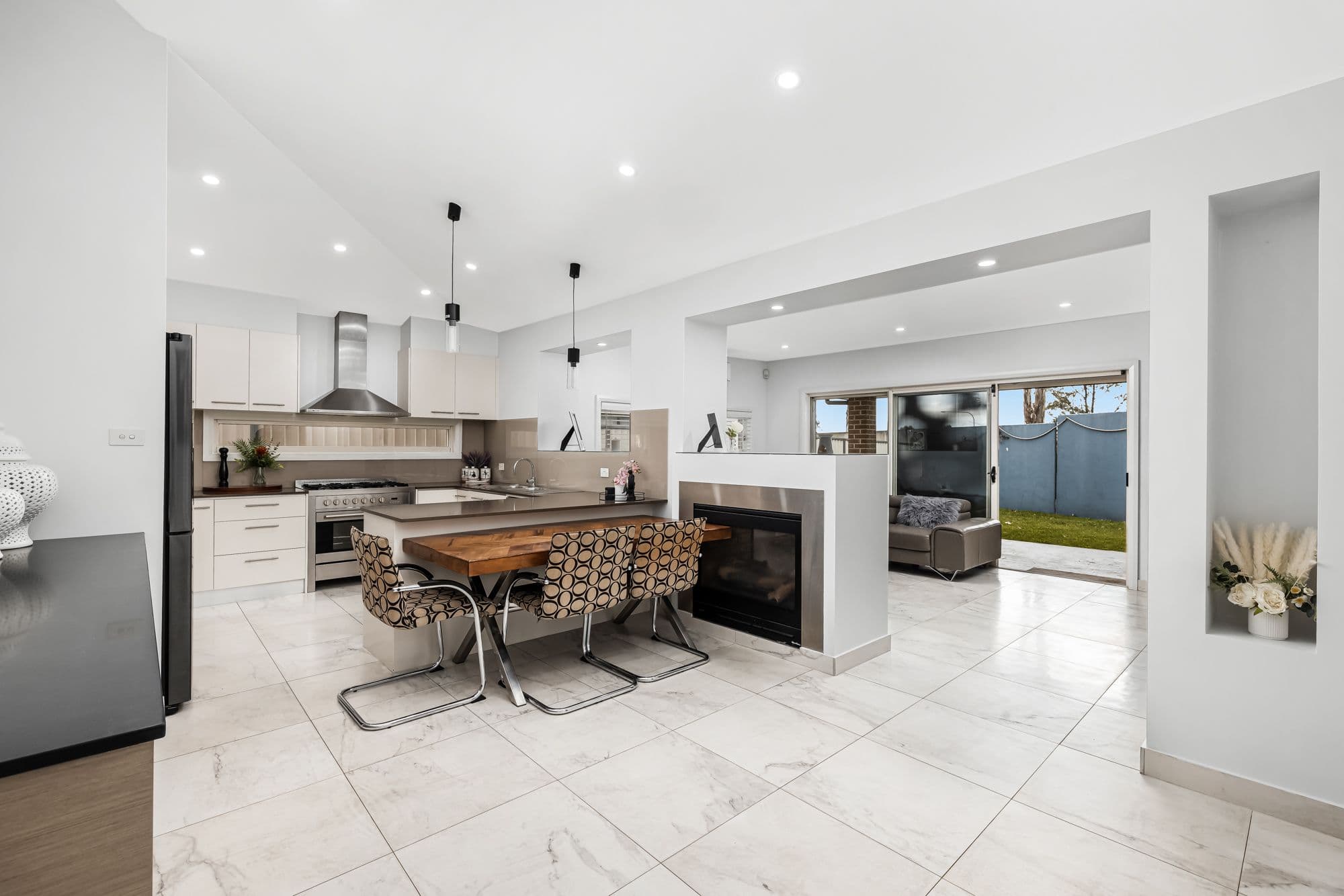 25 Fysh Avenue, Middleton Grange NSW 2171, Middleton Grange - Thumbnail 3