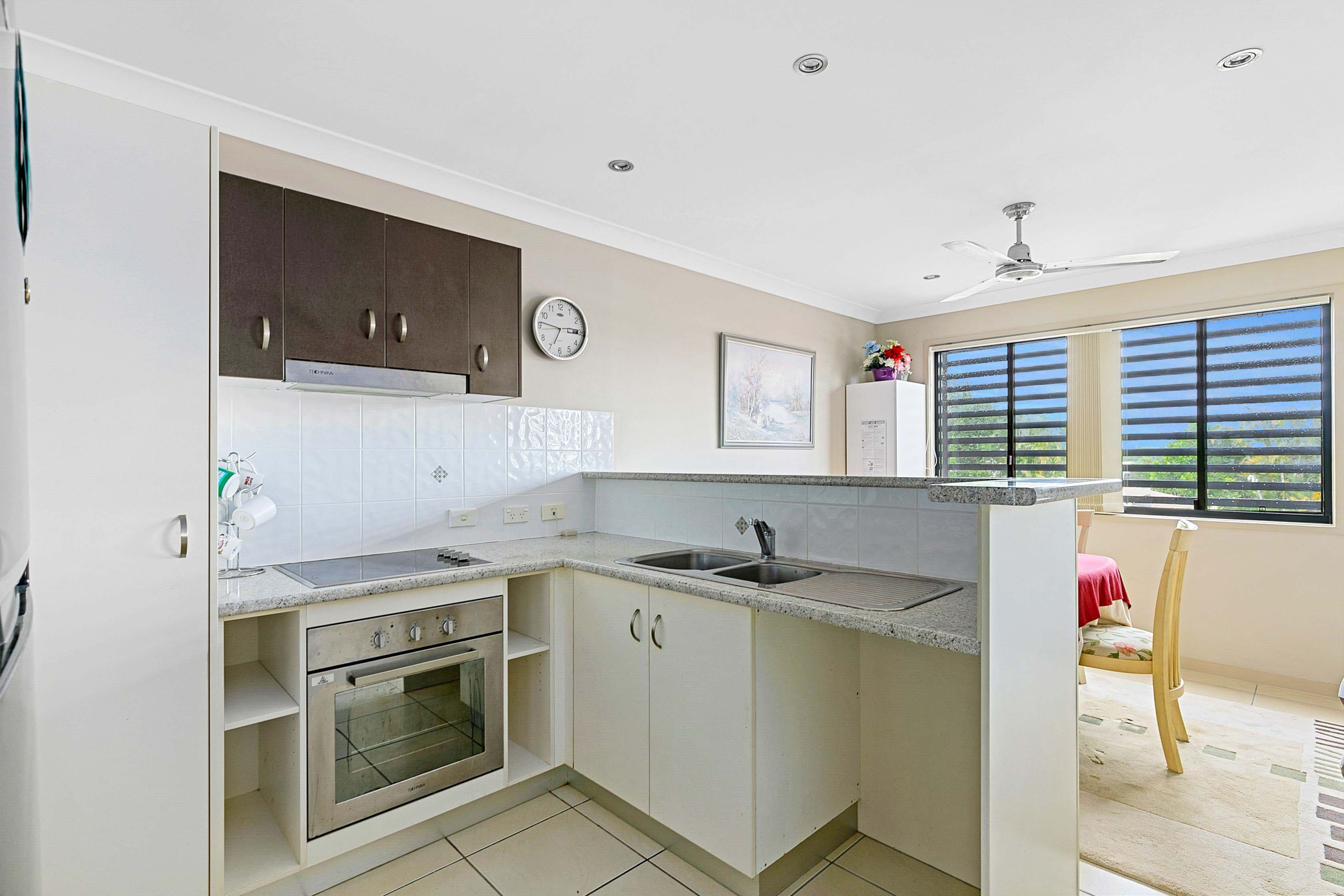 52 Shell Street, Urangan QLD 4655, Urangan - Thumbnail 7