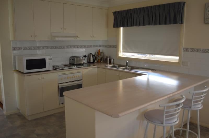16 Carling Court, DUBBO NSW 2830, Dubbo - Thumbnail 2