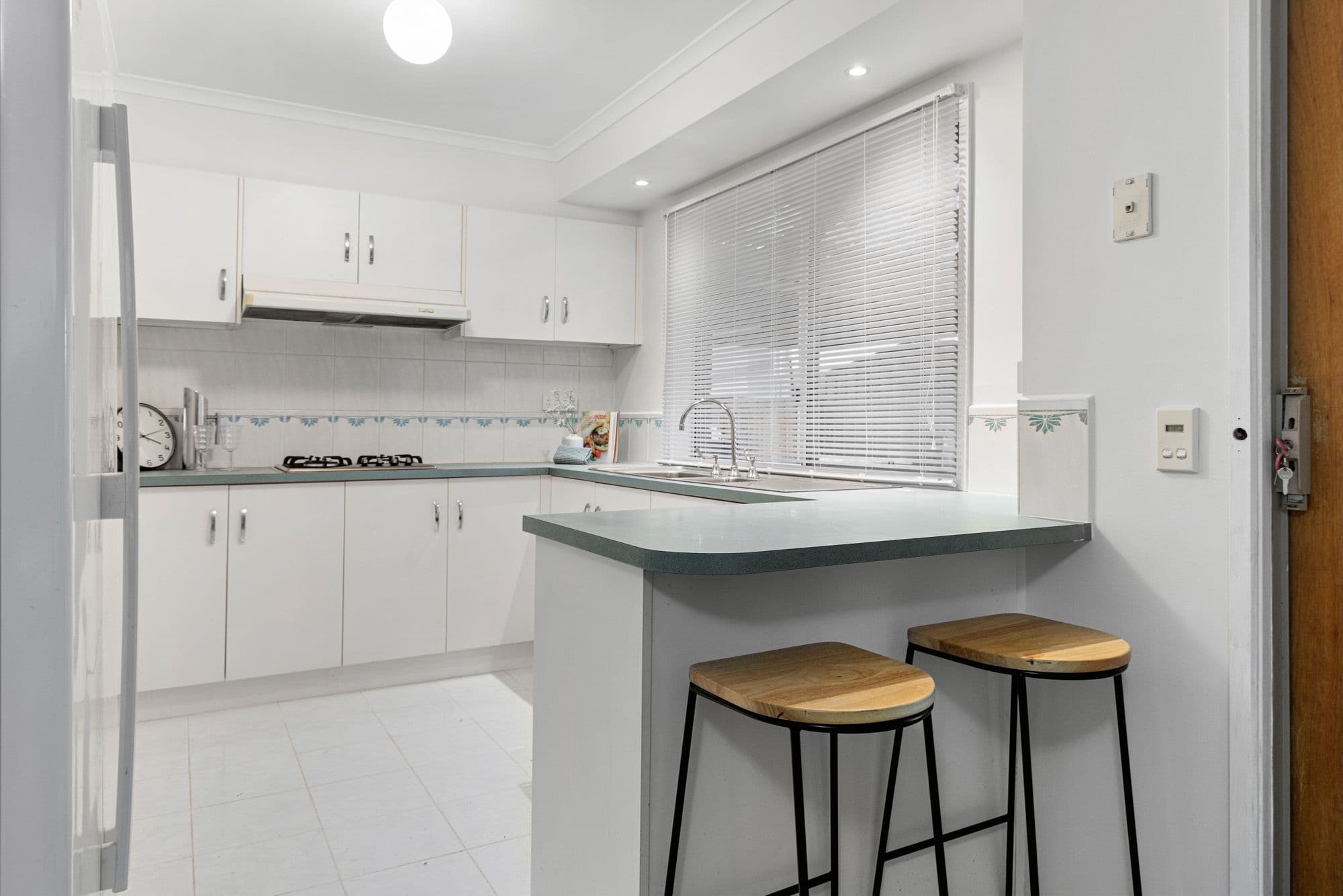 70 Iluka Drive, Werribee VIC 3030, Werribee - Thumbnail 2