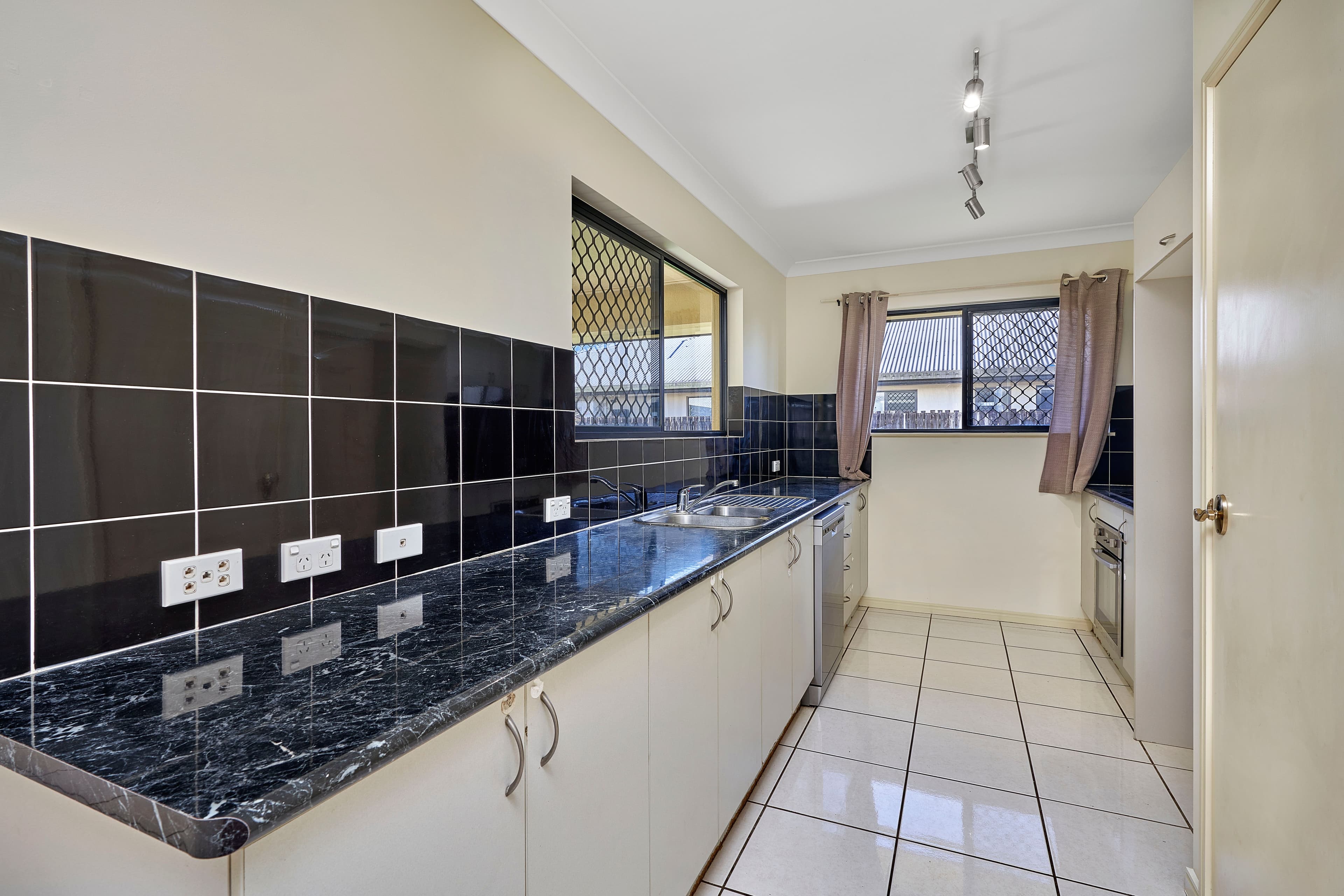 17 Mceachan Street, Edmonton QLD 4869, Edmonton - Thumbnail 4