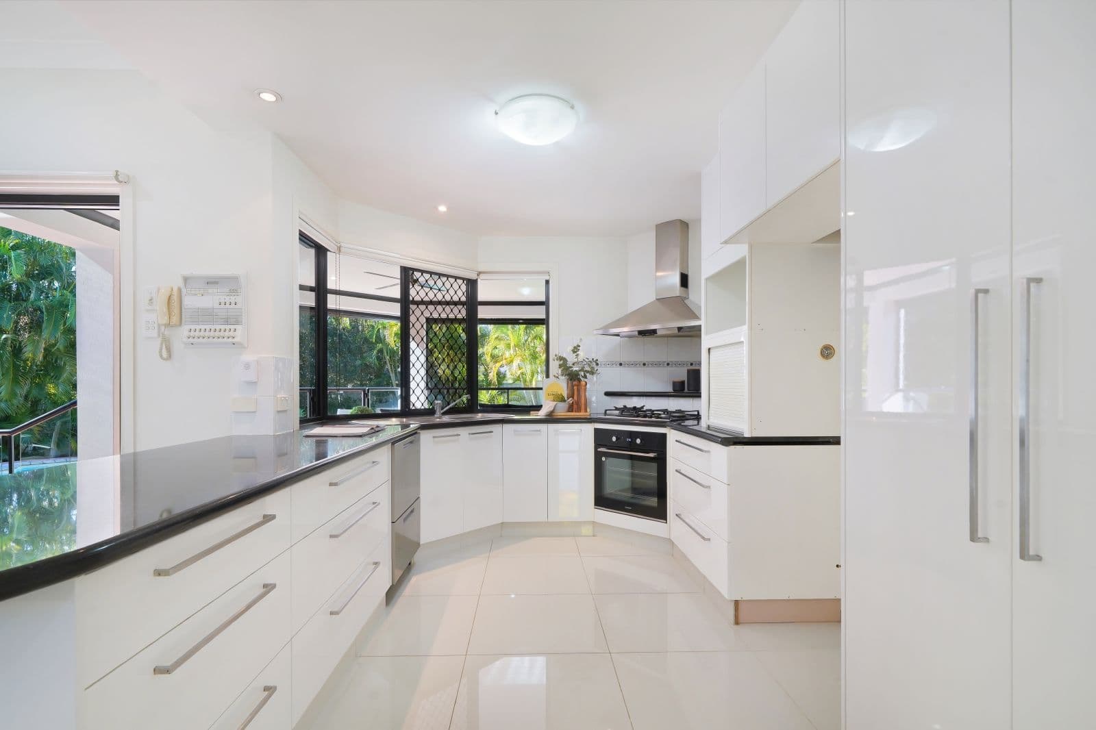 12 Zeller Crescent, Arundel QLD 4214, Arundel - Thumbnail 6