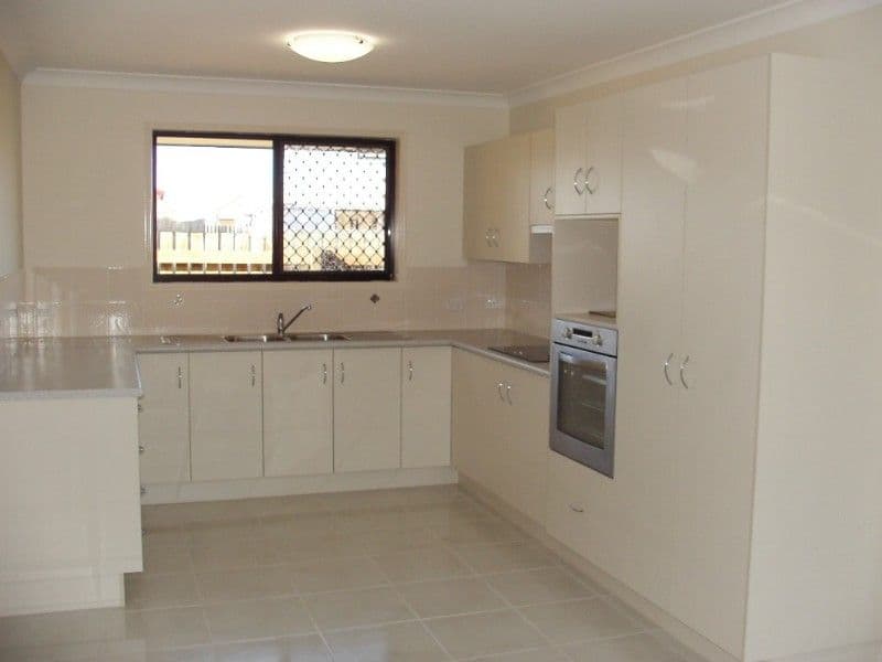 12 Red Penda Court, NORMAN GARDENS QLD 4701, Norman Gardens - Thumbnail 2