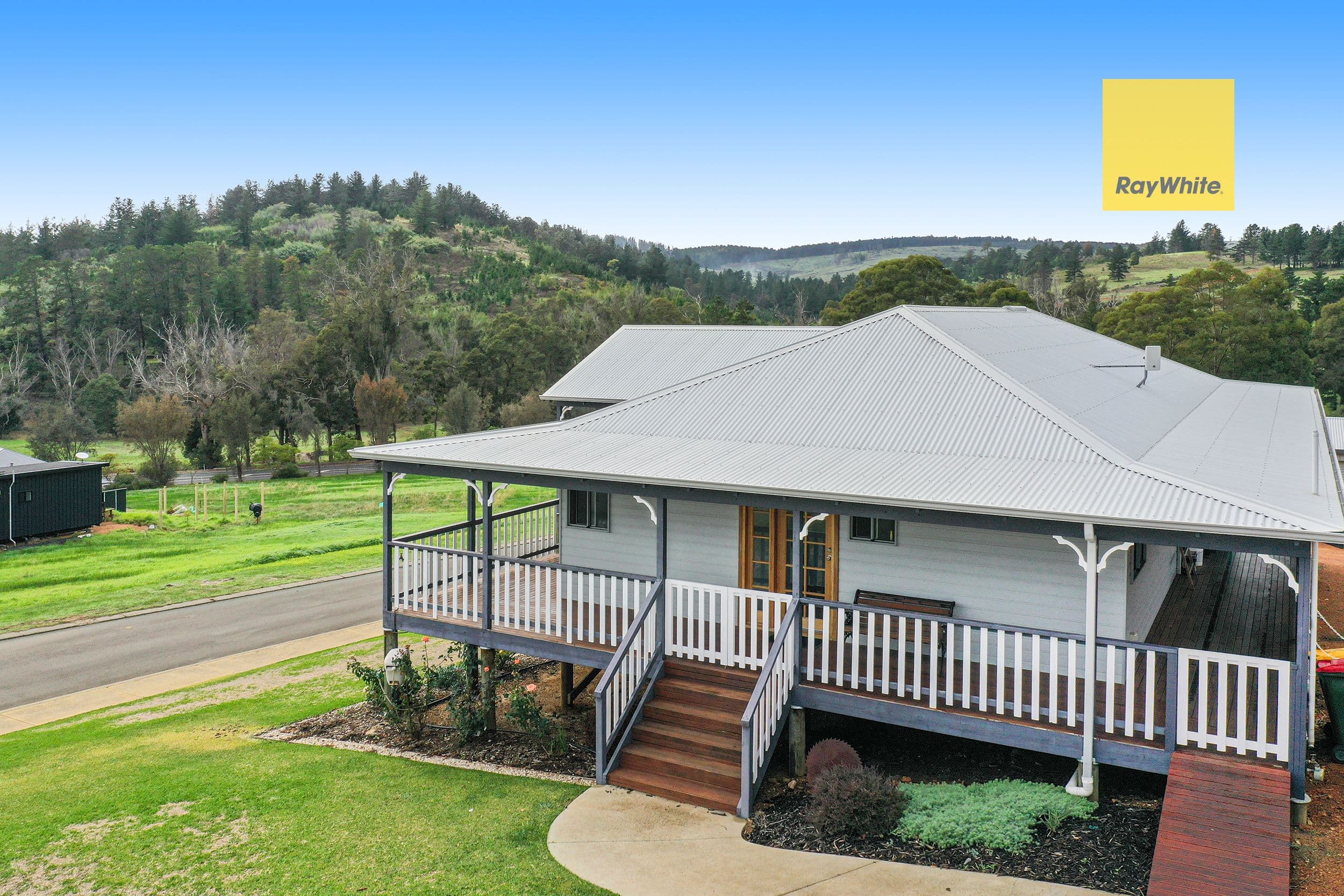 11 Hitchcock Drive, Nannup WA 6275, Nannup - Thumbnail 2