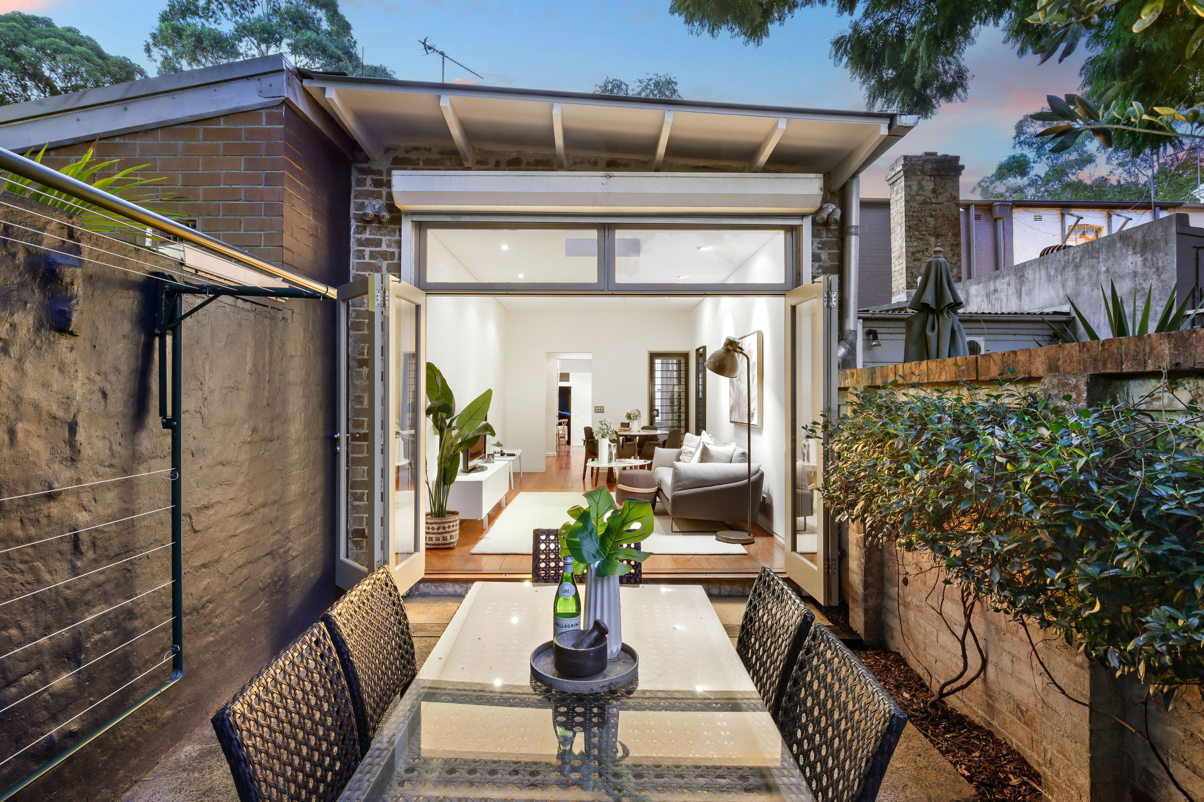 83 Boronia Street, Redfern - Thumbnail 2