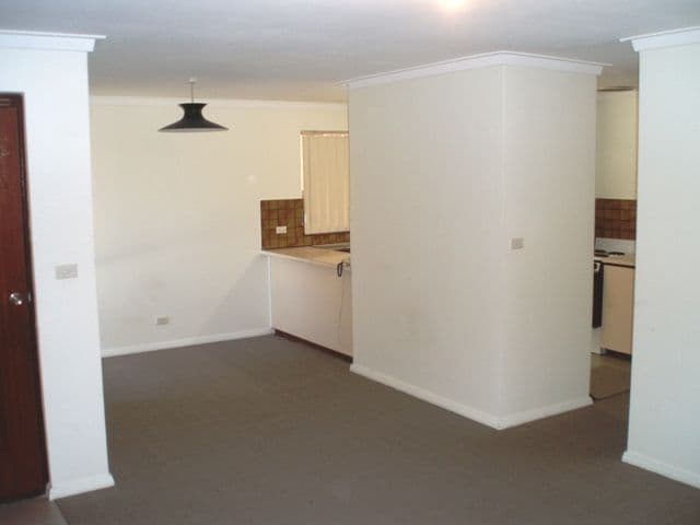 90 Gilbertson Road, KARDINYA WA 6163, Kardinya - Thumbnail 2