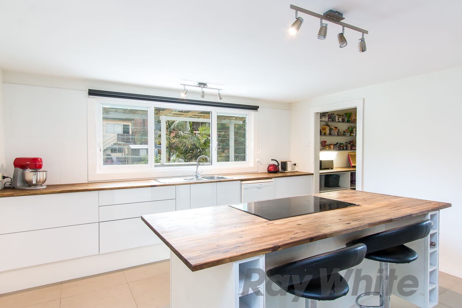 3 Thomas Street, Dudley - Thumbnail 2
