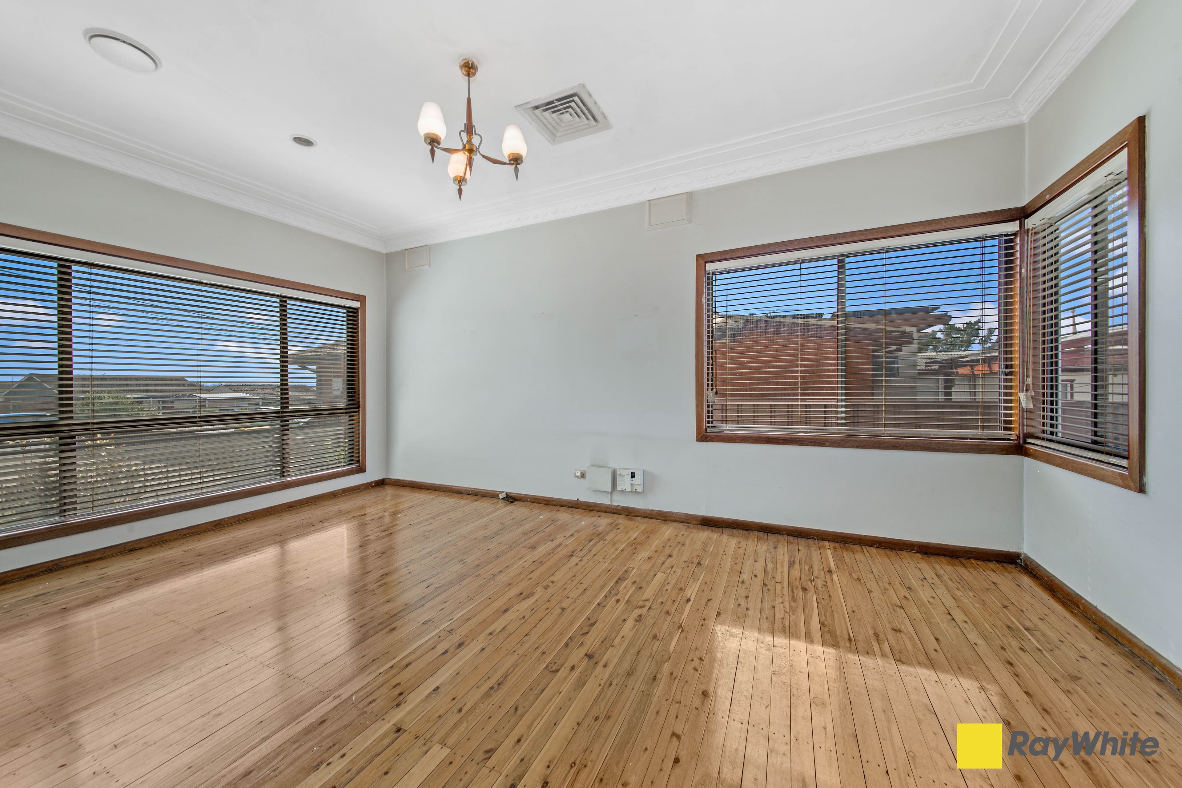 36 Wall Park Avenue, Seven Hills NSW 2147, Seven Hills - Thumbnail 4