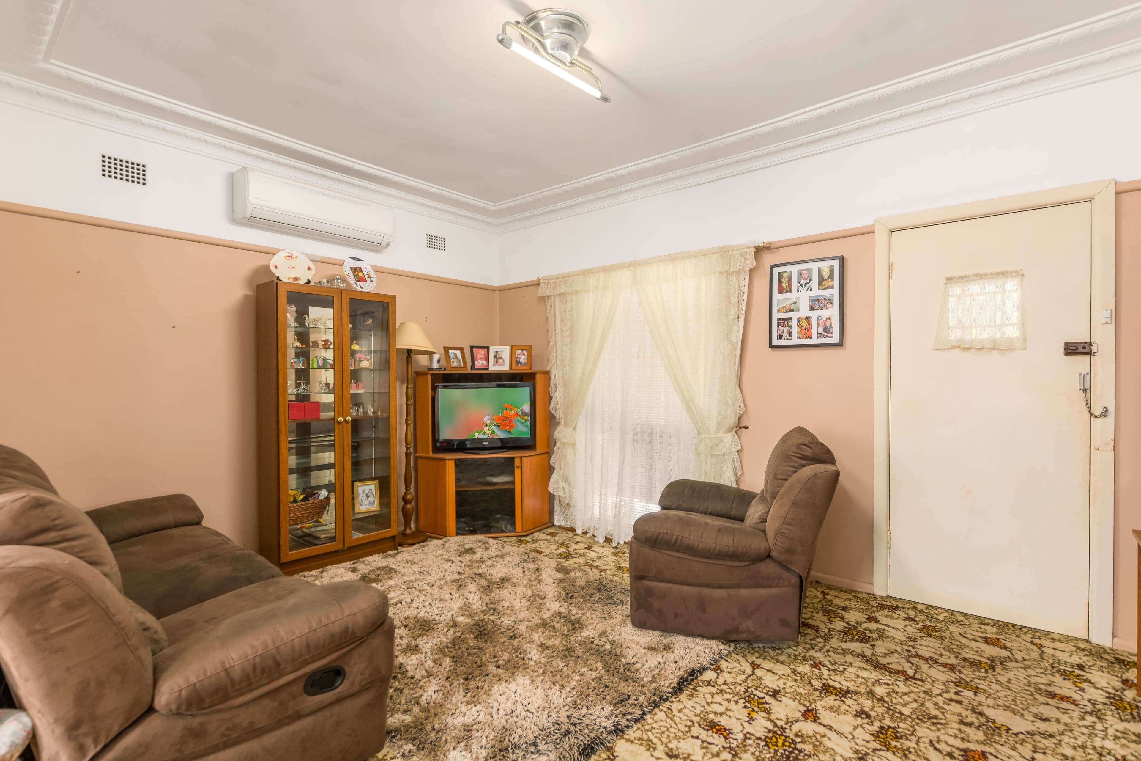264 Gladstone Avenue, Mount Saint Thomas - Thumbnail 2
