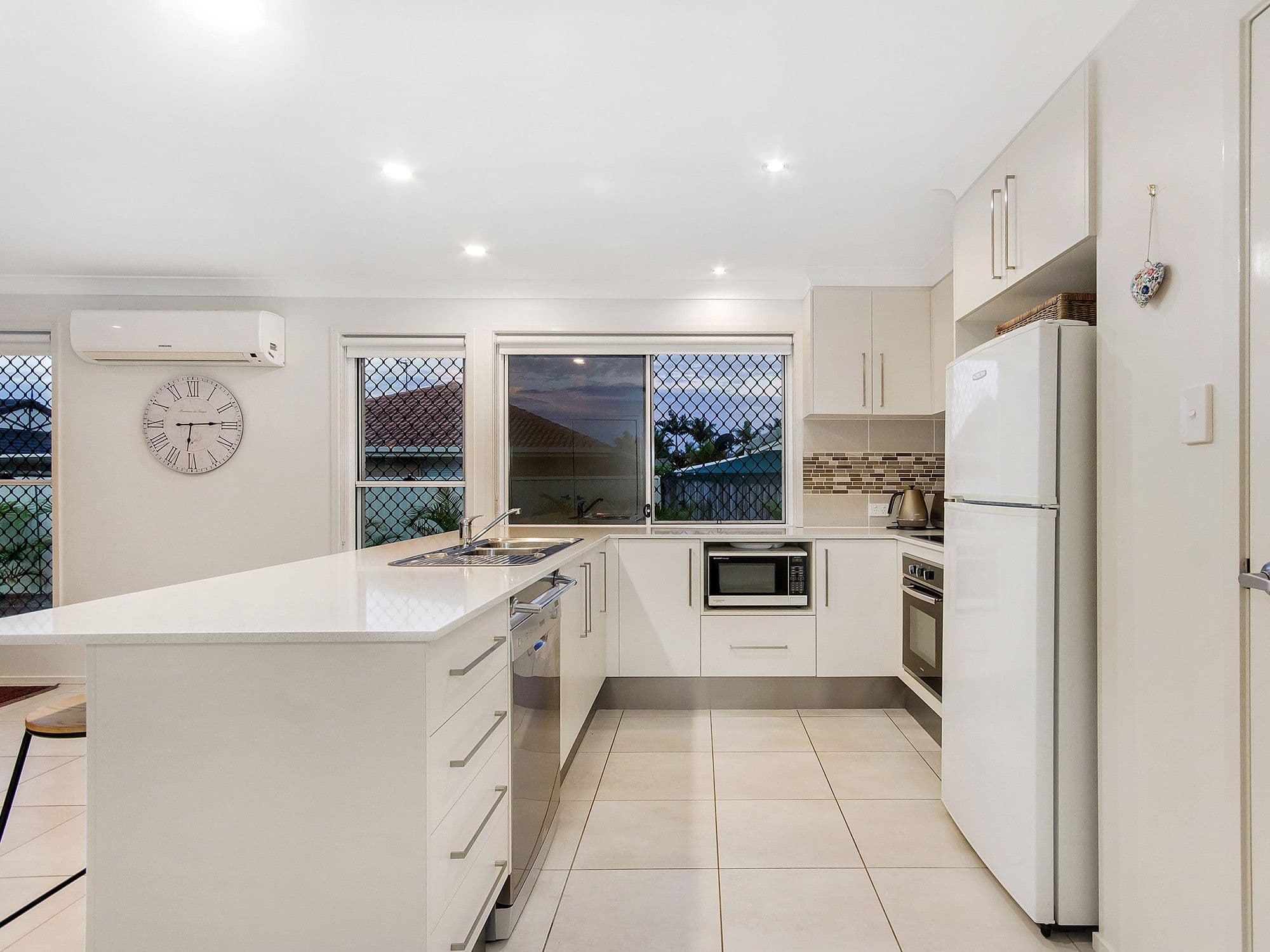 7 Roseapple Circuit, Oxenford QLD 4210, Oxenford - Thumbnail 5