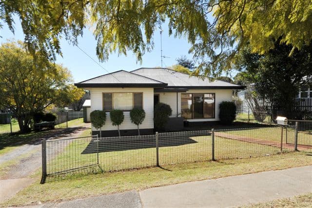 325 Bridge Street, NEWTOWN QLD 4350, Newtown - Image 1