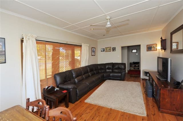 325 Bridge Street, NEWTOWN QLD 4350, Newtown - Thumbnail 2