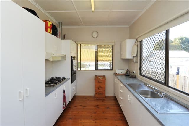 325 Bridge Street, NEWTOWN QLD 4350, Newtown - Thumbnail 4