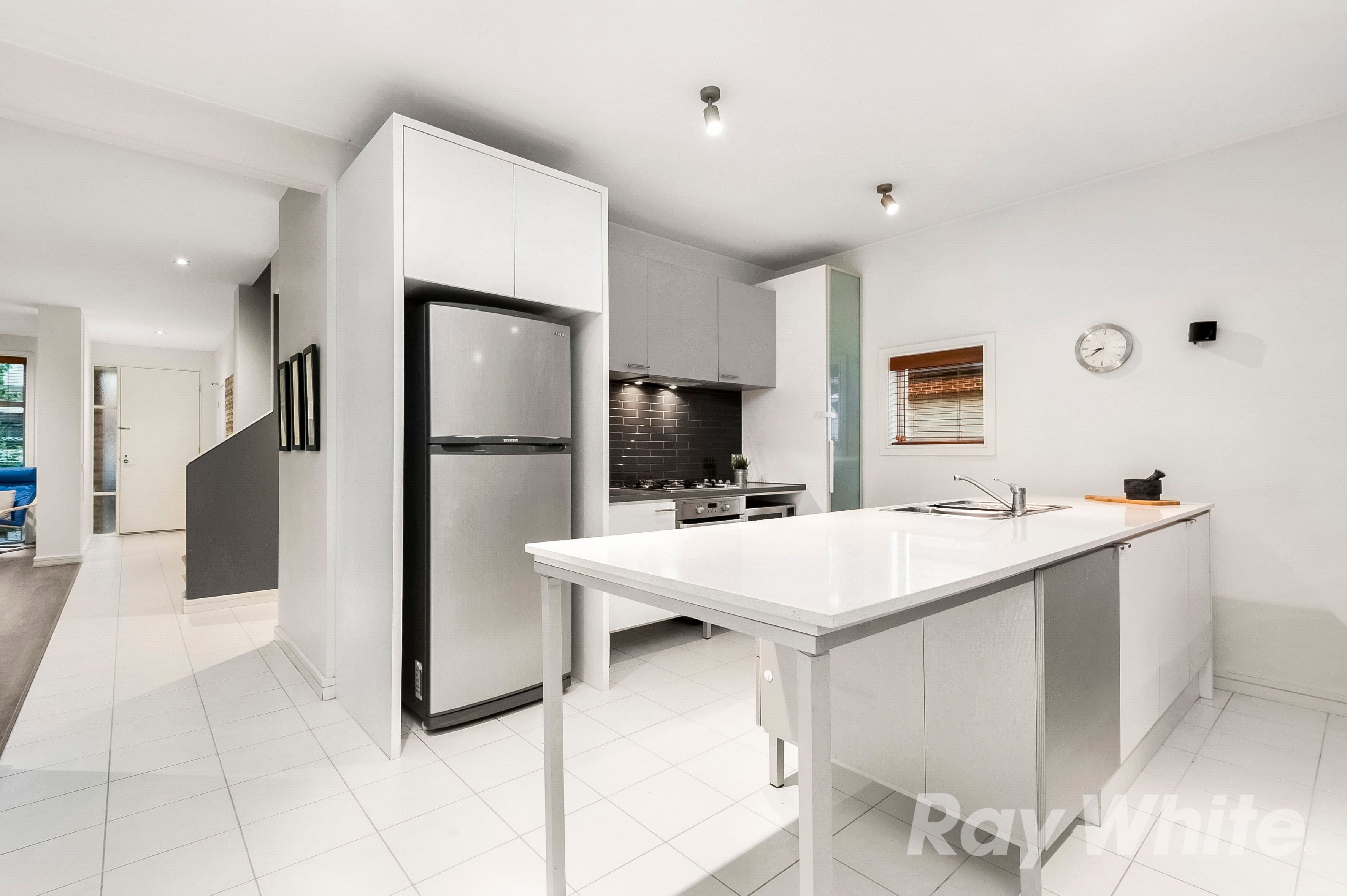 2 Tusmore Place, Mulgrave VIC 3170, Mulgrave - Thumbnail 2