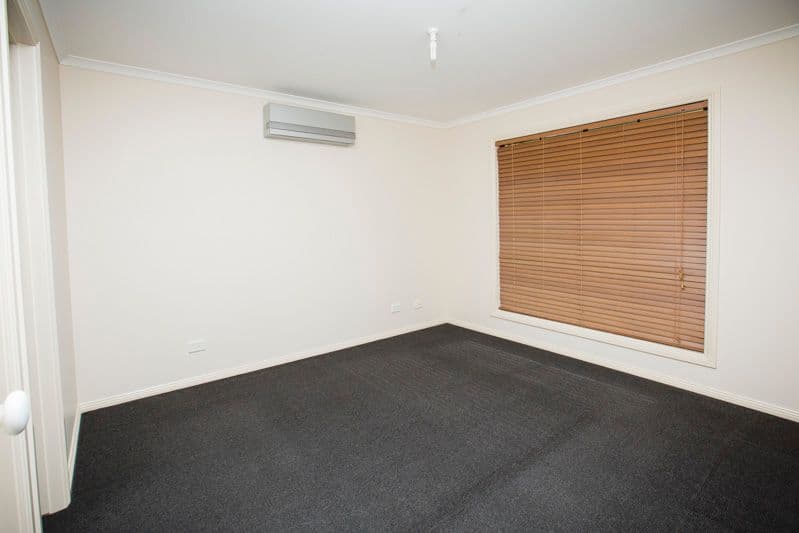 23 Meaby Drive, PAKENHAM VIC 3810, Pakenham - Thumbnail 3