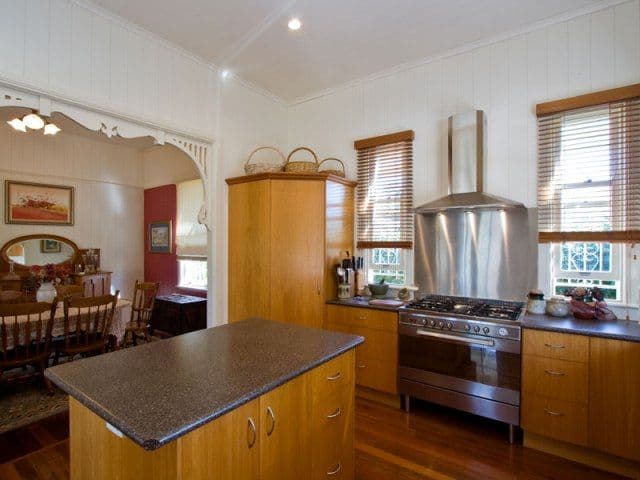 85  Carberry Street, GRANGE QLD 4051, Grange - Thumbnail 2