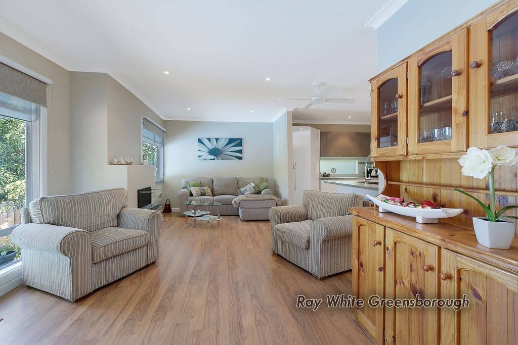 211 Mountain View Road, Greensborough VIC 3088, Greensborough - Thumbnail 4