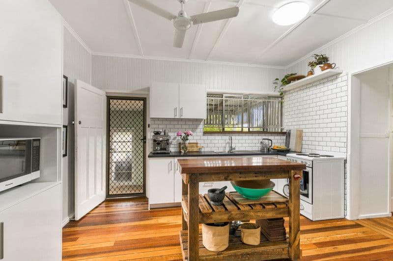 96 Jutland Street, Oxley QLD 4075, Oxley - Thumbnail 2