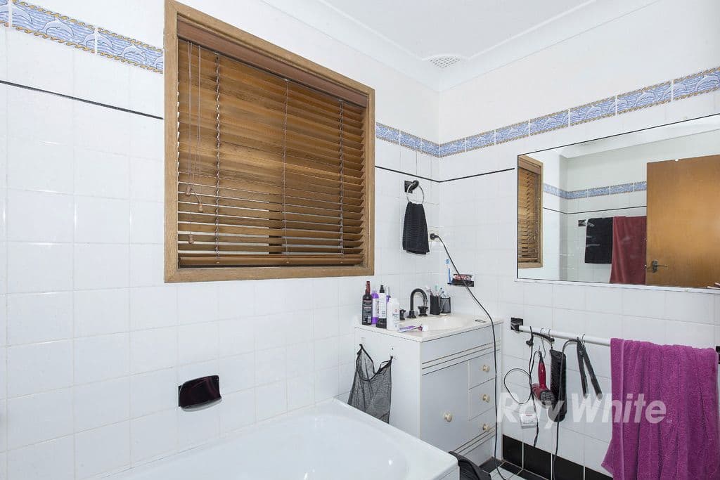 15 Edward Street, Fennell Bay - Thumbnail 7