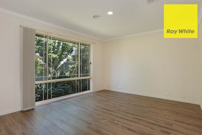 6 Dalkeith Drive, Point Cook VIC 3030, Point Cook - Thumbnail 3